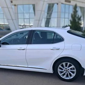 Toyota Camry 2022