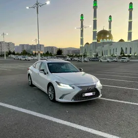 Lexus ES 350 2019