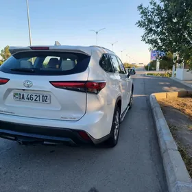 Toyota Highlander 2022