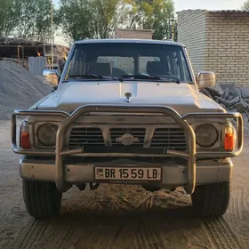 Nissan Patrol 1995