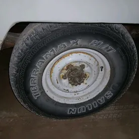 UAZ Profi 2000