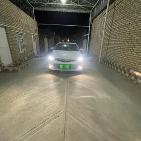 Toyota Avalon 2015