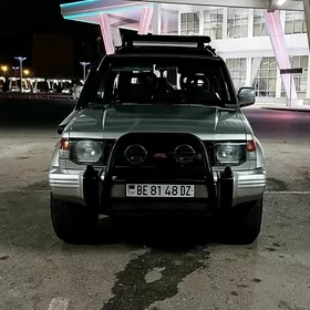 Mitsubishi Pajero 1996