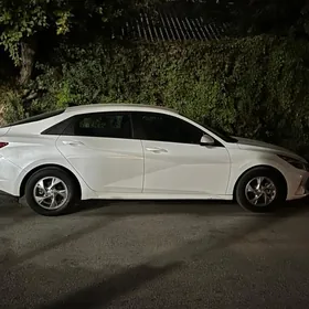 Hyundai Elantra 2021