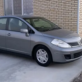 Nissan Versa 2010