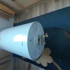 Ariston 80 L