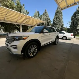 Ford Explorer 2021