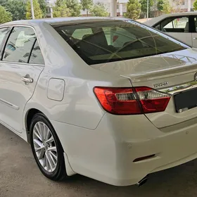 Toyota Camry 2014