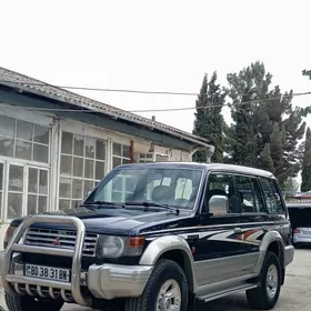 Mitsubishi Pajero 1995