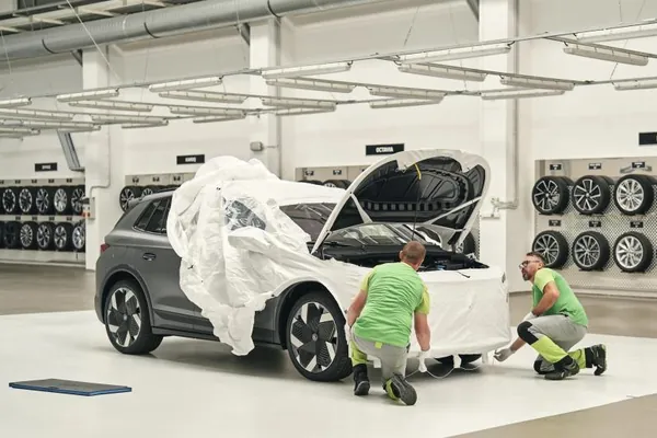 Škoda представила Elroq RS с новой матовой окраской кузова