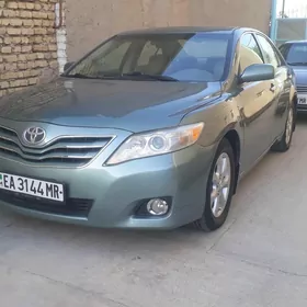 Toyota Camry 2010