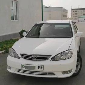 Toyota Camry 2004