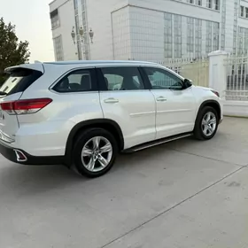 Toyota Highlander 2018