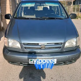 Toyota Sienna 1999