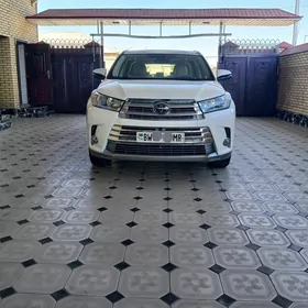 Toyota Highlander 2018