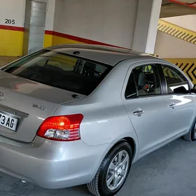 Toyota Yaris 2010