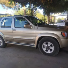 Infiniti QX4 2000