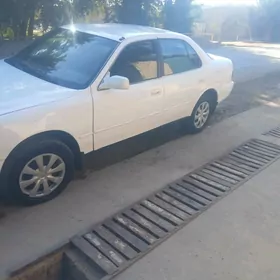 Toyota Camry 1992