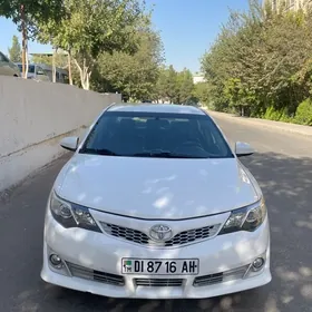 Toyota Camry 2012