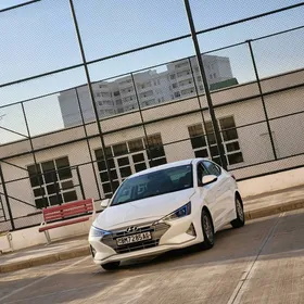 Hyundai Elantra 2020