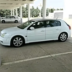 Opel Signum 2004
