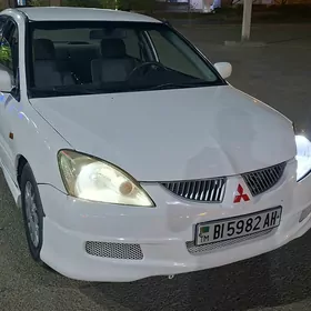 Mitsubishi Lanser 2004