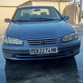 Toyota Camry 2000