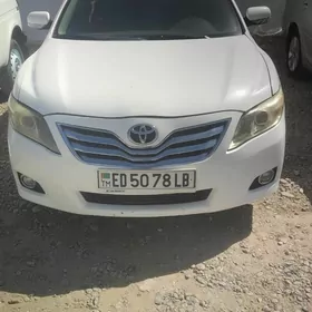 Toyota Camry 2010