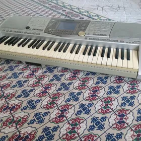 YAMAHA PSR 2100