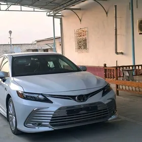 Toyota Camry 2022