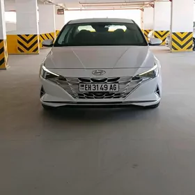 Hyundai Elantra 2022