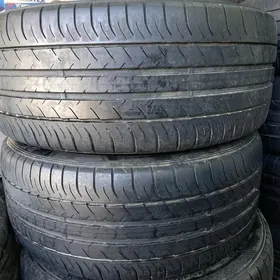 235-45-18 dunlop