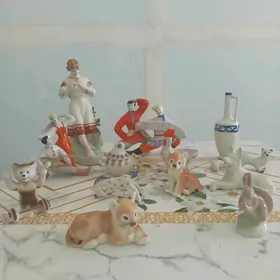 Старинные статуэтки