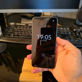 SAMSUNG S22 8.256