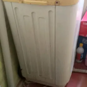 Полу автомат машинка