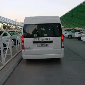 Toyota Hiace 2019