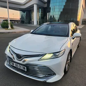 Toyota Camry 2018