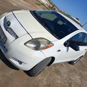 Toyota Yaris 2008