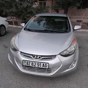 Hyundai Elantra 2011