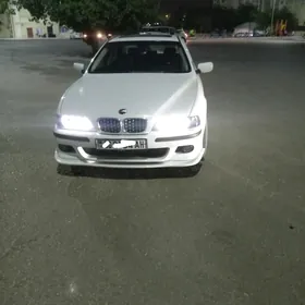 BMW E39 2003