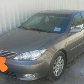 Toyota Camry 2005