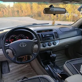 Toyota Camry 2004