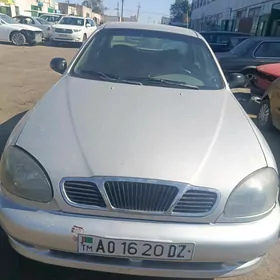 Daewoo Lanos 2000