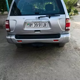 Nissan Pathfinder 2003