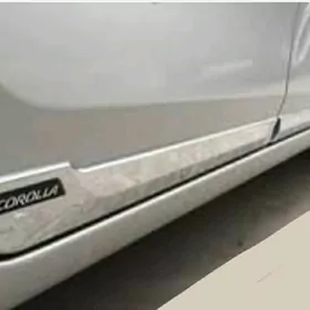 Corolla 14-17ý  gapy molding