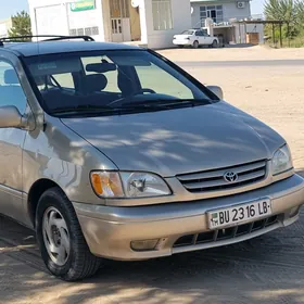 Toyota Sienna 2001