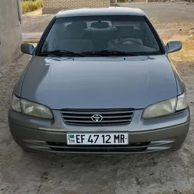 Toyota Camry 1999
