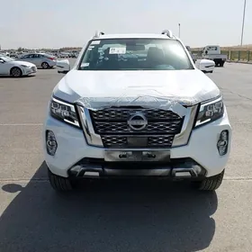 Nissan Navara 2025