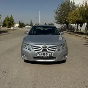 Toyota Camry 2010