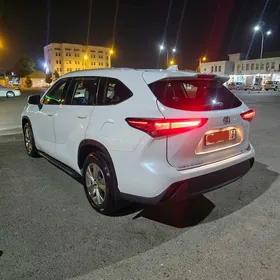 Toyota Highlander 2022